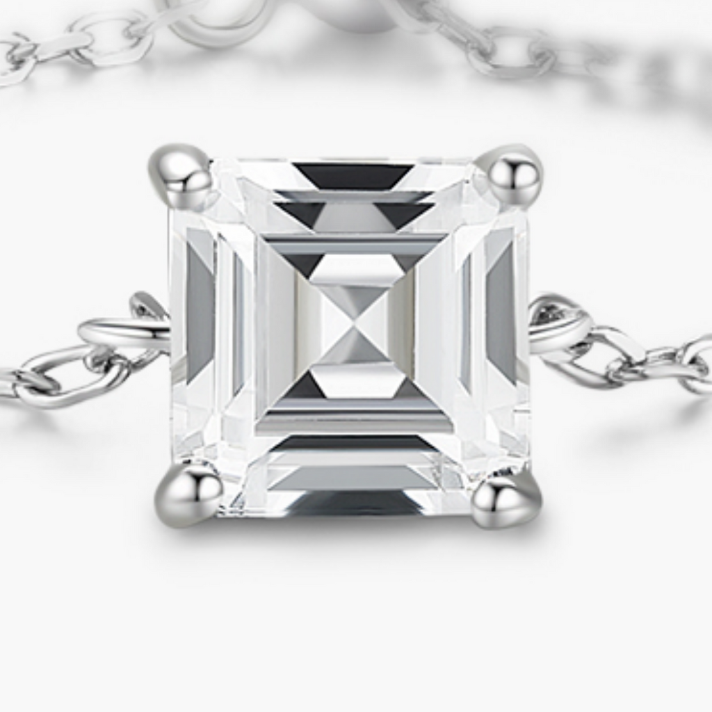 Anillo de Plata con Cristal de Circonita y Cadena Ajustable